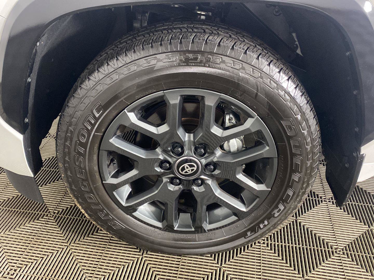 Used 2026 Toyota Sequoia Platinum AWD/4WD image 10