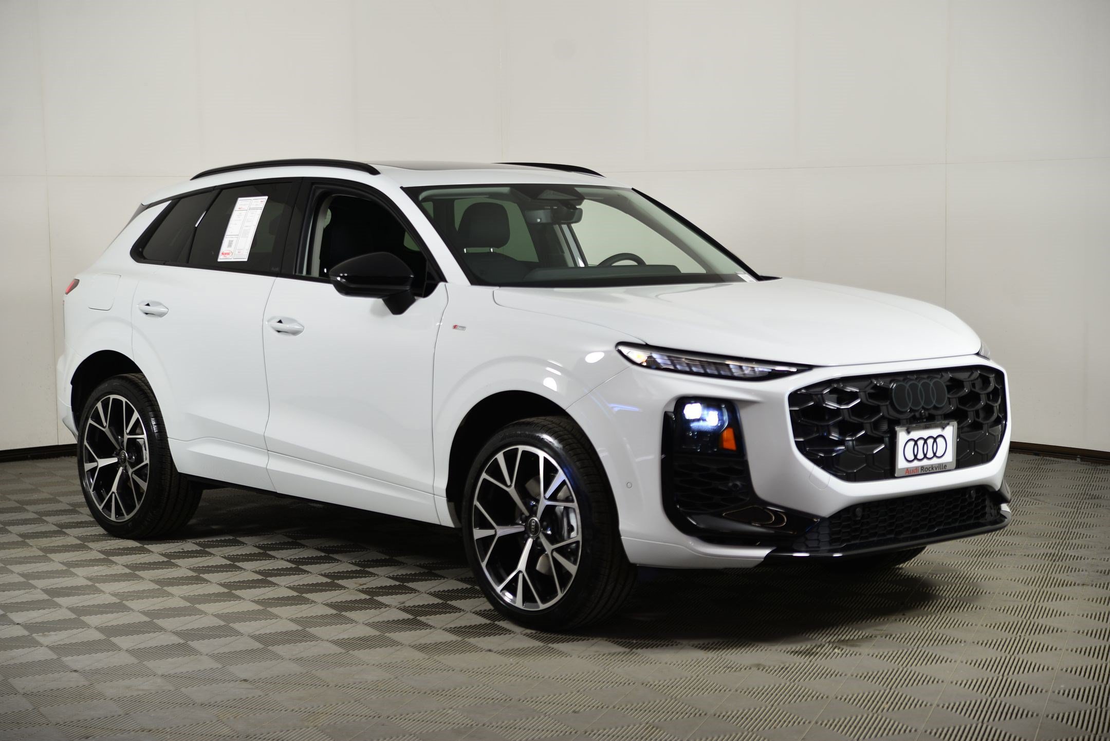 New 2026 Audi Q3 quattro 2.0T AWD/4WD image 7
