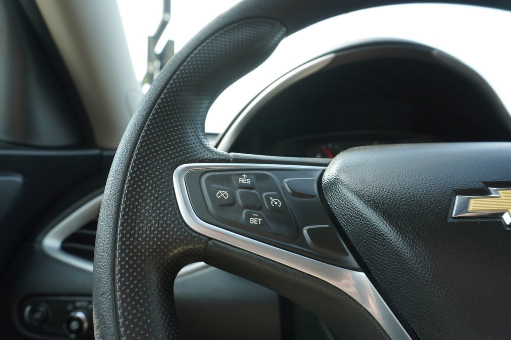 Used 2022 Chevrolet Malibu LT FWD image 19
