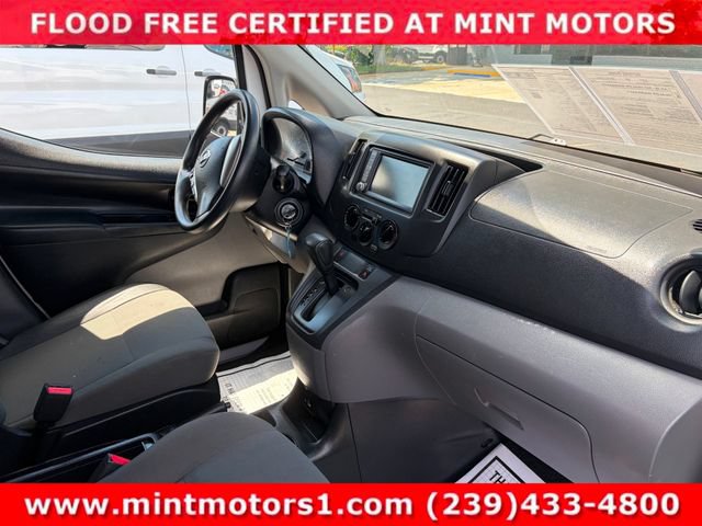 Used 2020 Nissan NV200 S FWD image 24