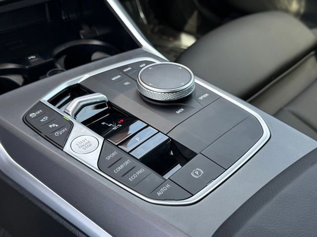 Used 2025 BMW 230i Coupe w/ Premium Package RWD image 28