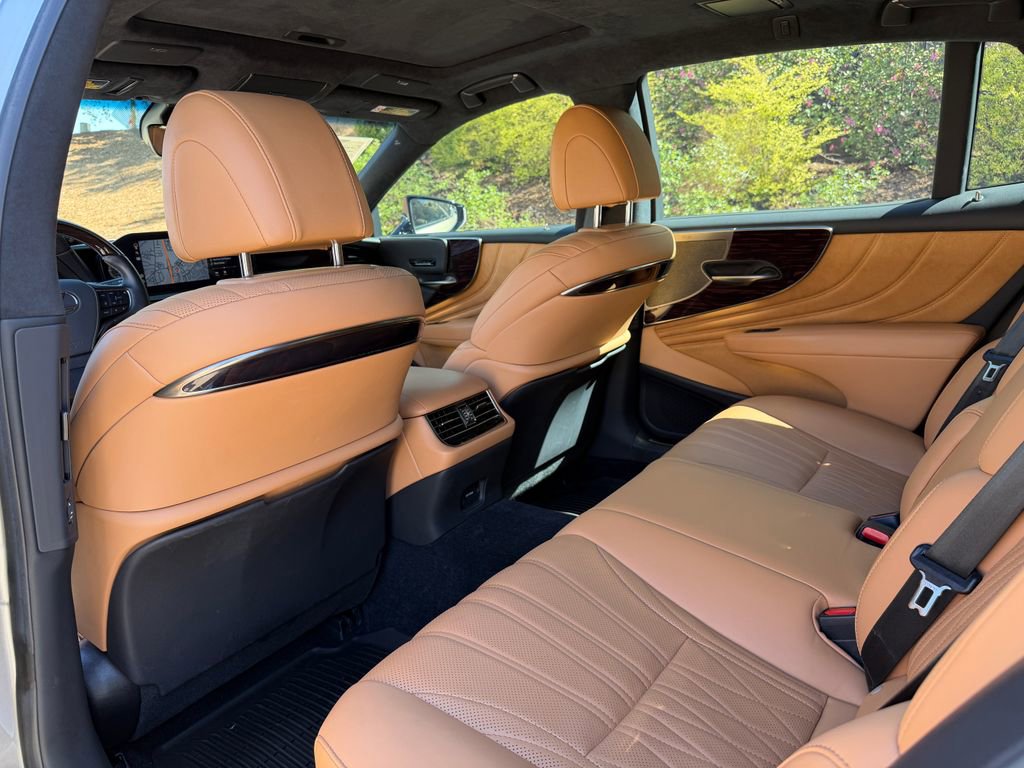 Used 2021 Lexus LS 500 w/ Interior Upgrade Package image 36