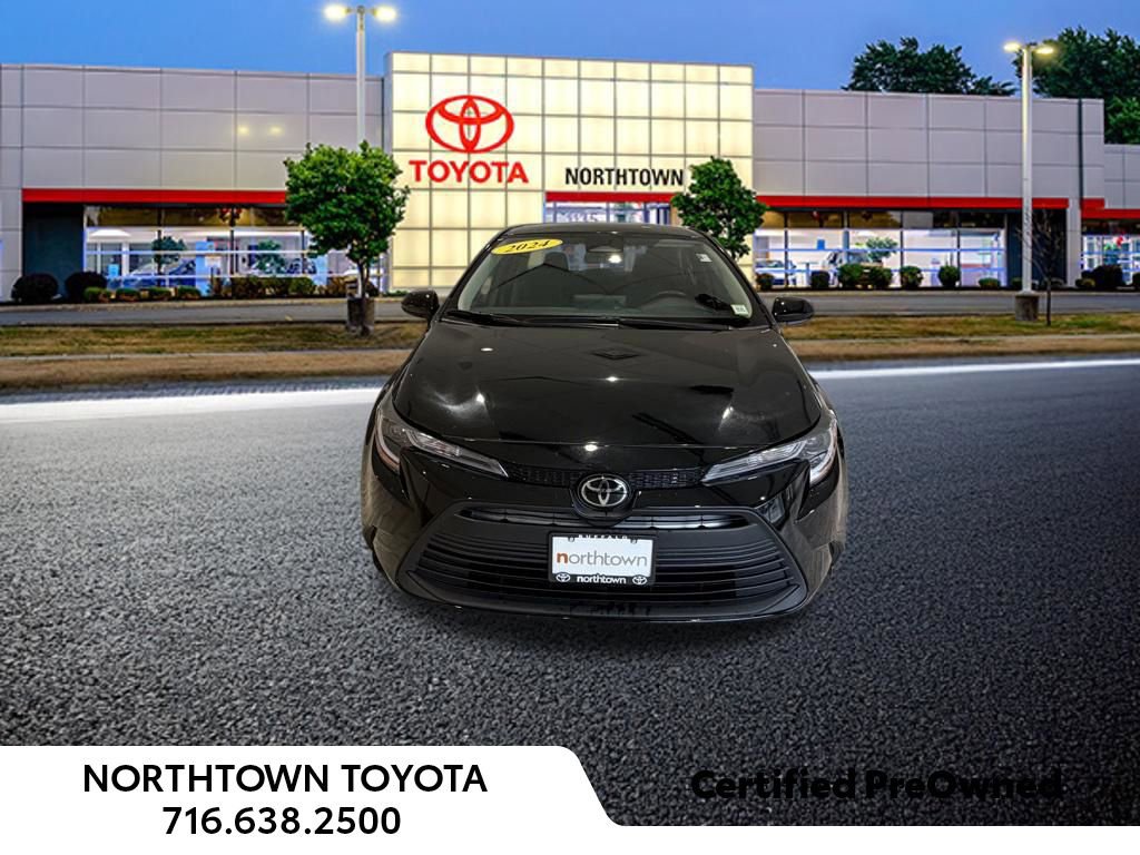 Used 2024 Toyota Corolla LE FWD image 10