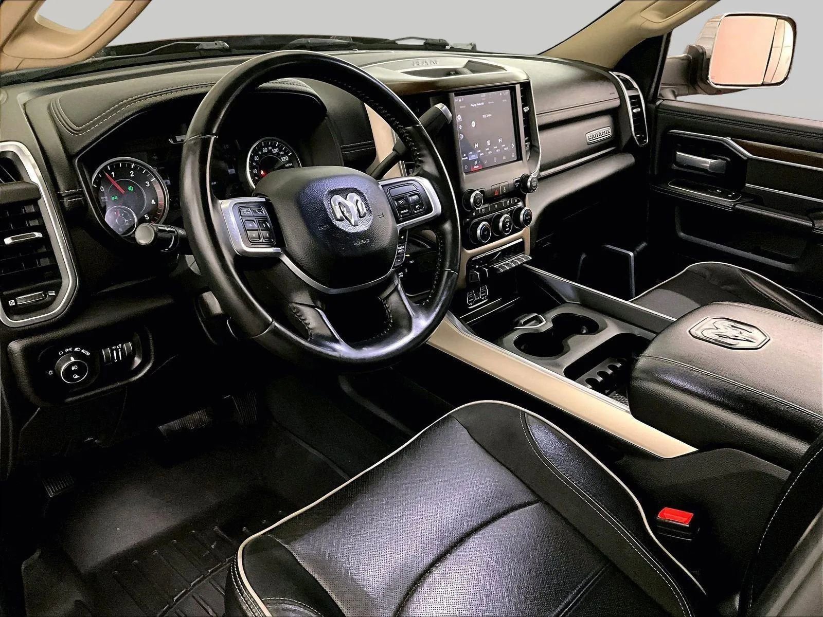 Used 2022 RAM 3500 Laramie image 12