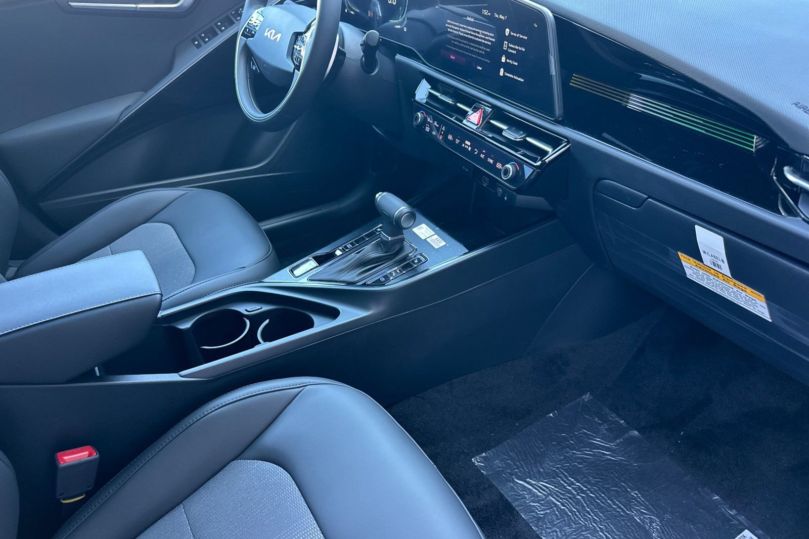 New 2026 Kia Niro EX FWD image 16