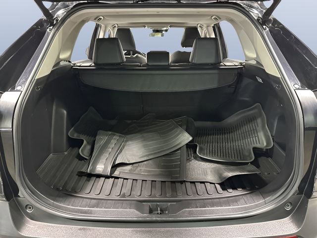 Used 2021 Toyota RAV4 XLE Premium image 11