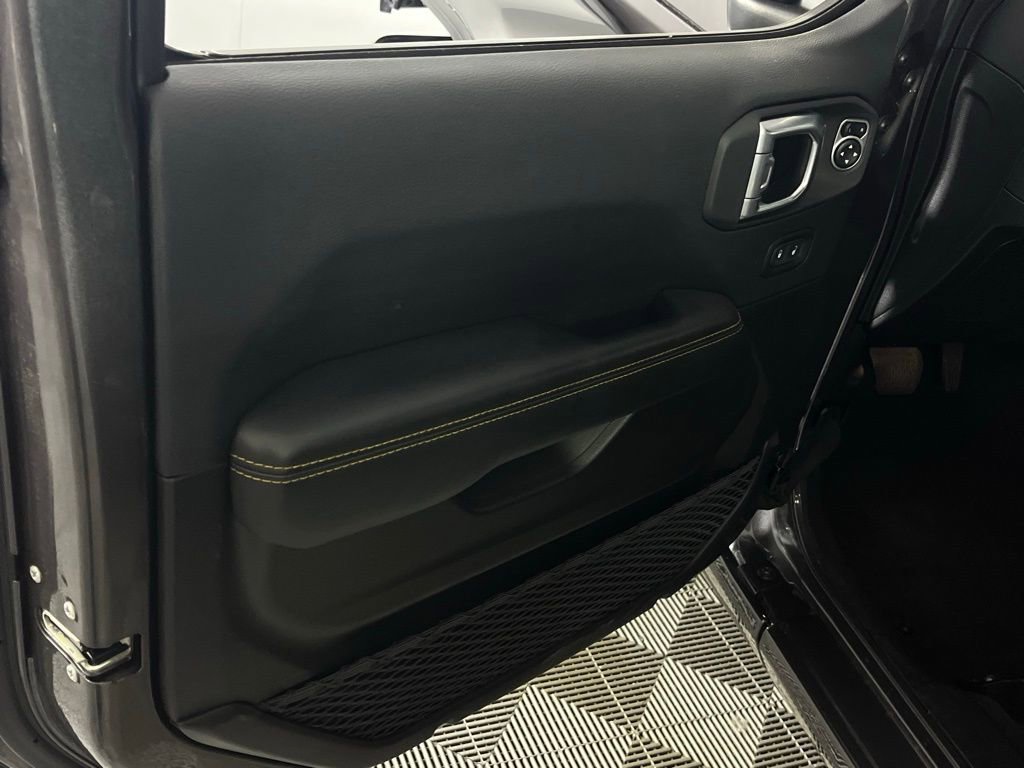 Used 2025 Jeep Wrangler Unlimited Sahara w/ Safety Group image 24