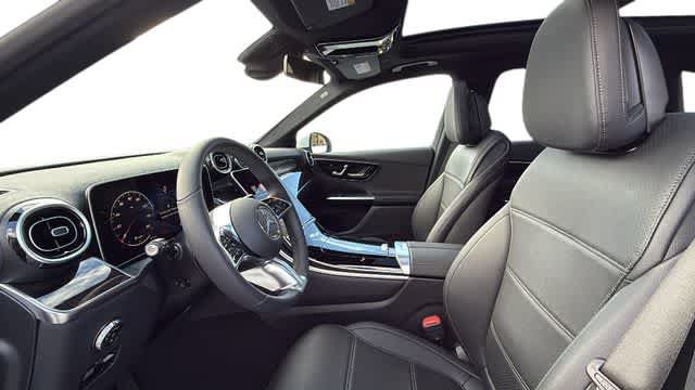 Used 2026 Mercedes-Benz GLC 300 4MATIC image 4