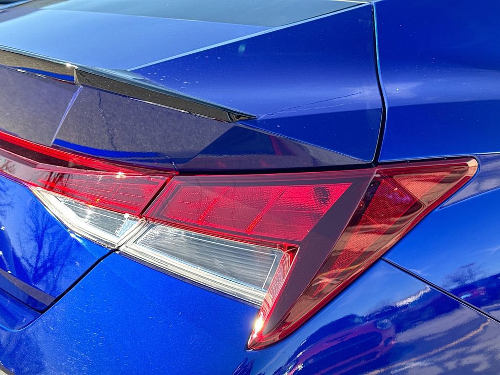 Used 2025 Hyundai Elantra Sport image 31
