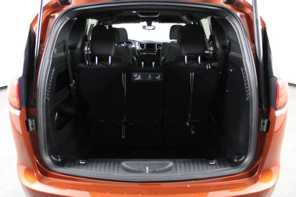 Used 2018 Chrysler Pacifica Touring Plus w/ S Appearance Package image 17