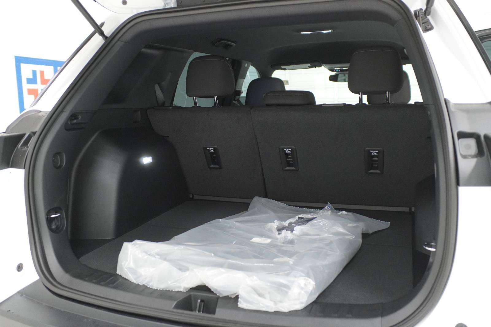 New 2026 Chevrolet Equinox LT w/ Midnight Edition image 7