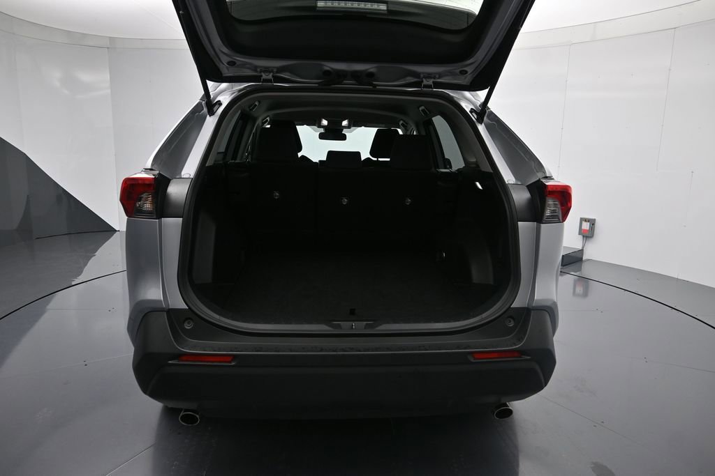 Used 2025 Toyota RAV4 LE AWD/4WD image 24
