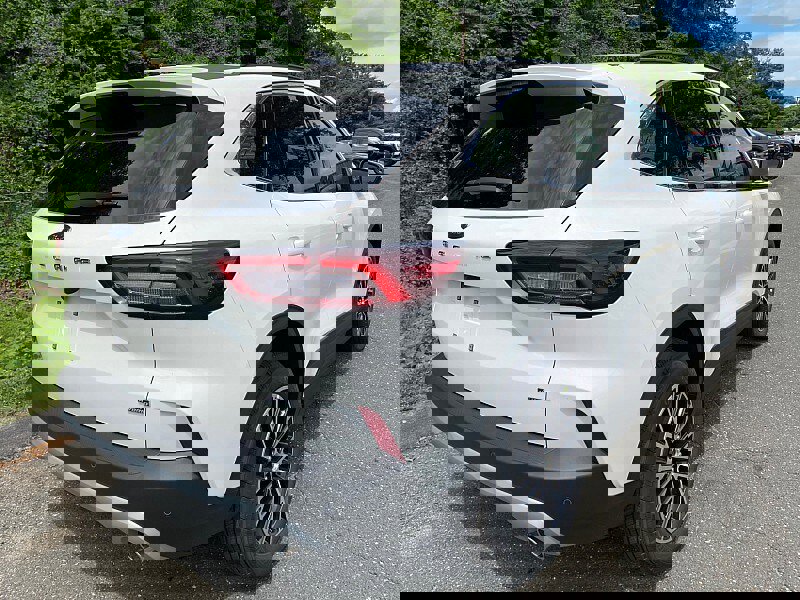 New 2025 Ford Escape SE image 30