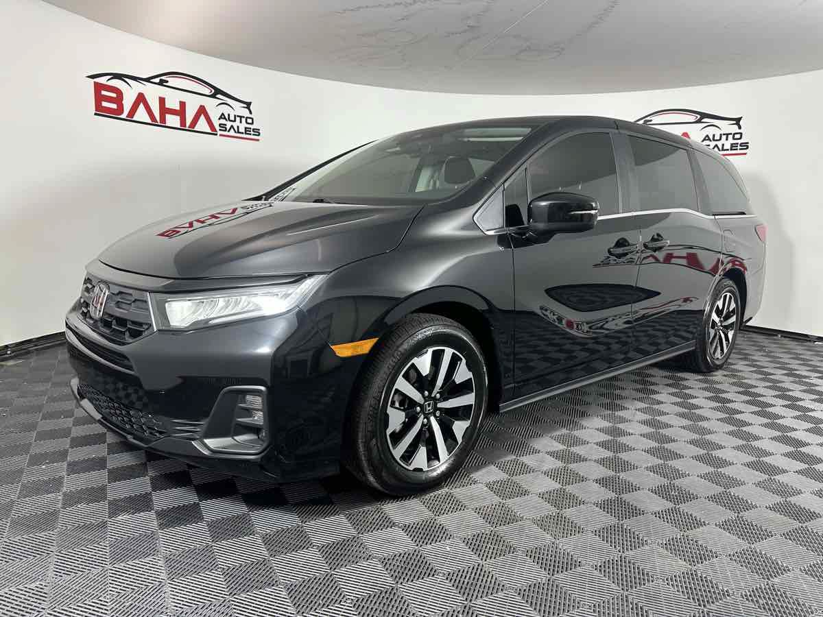 Used 2025 Honda Odyssey EX-L image 3