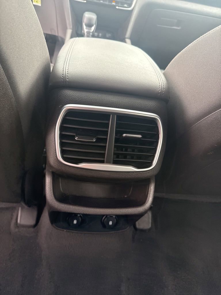 Used 2020 Hyundai Santa Fe SE image 50