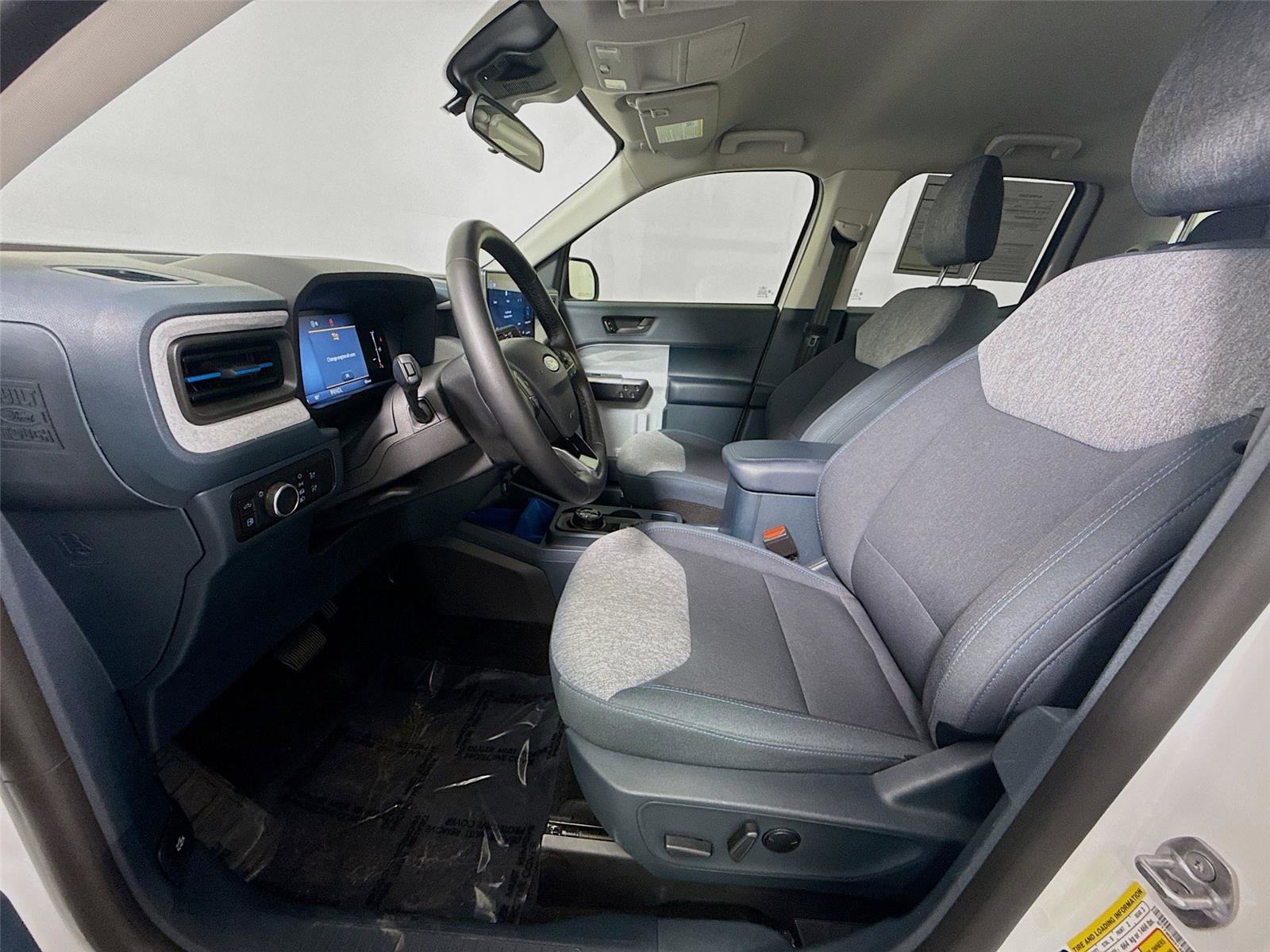 Used 2025 Ford Maverick XLT w/ XLT Luxury Package image 2