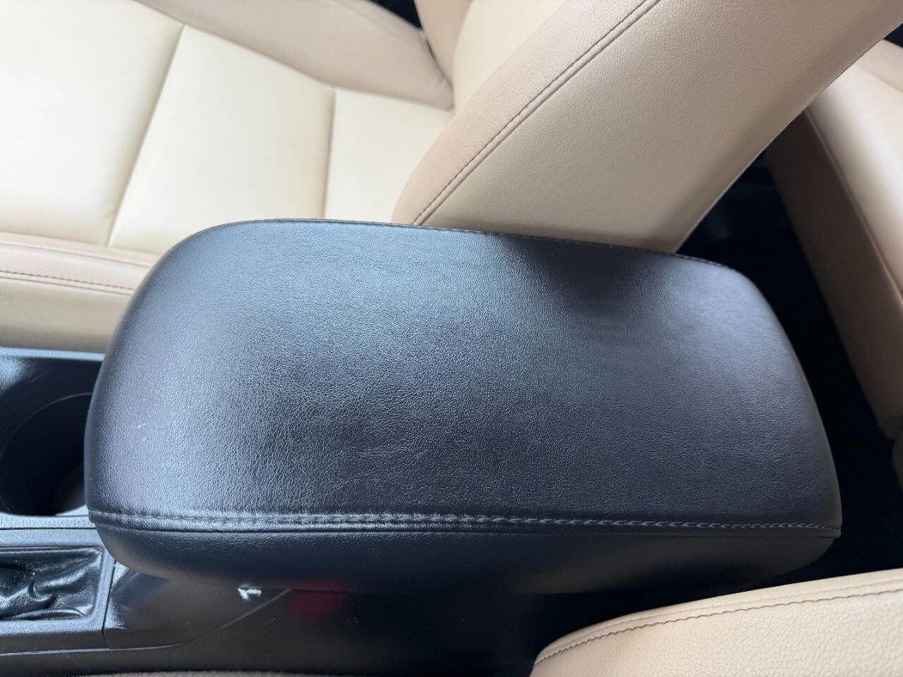 Used 2013 Toyota RAV4 Limited AWD/4WD image 47