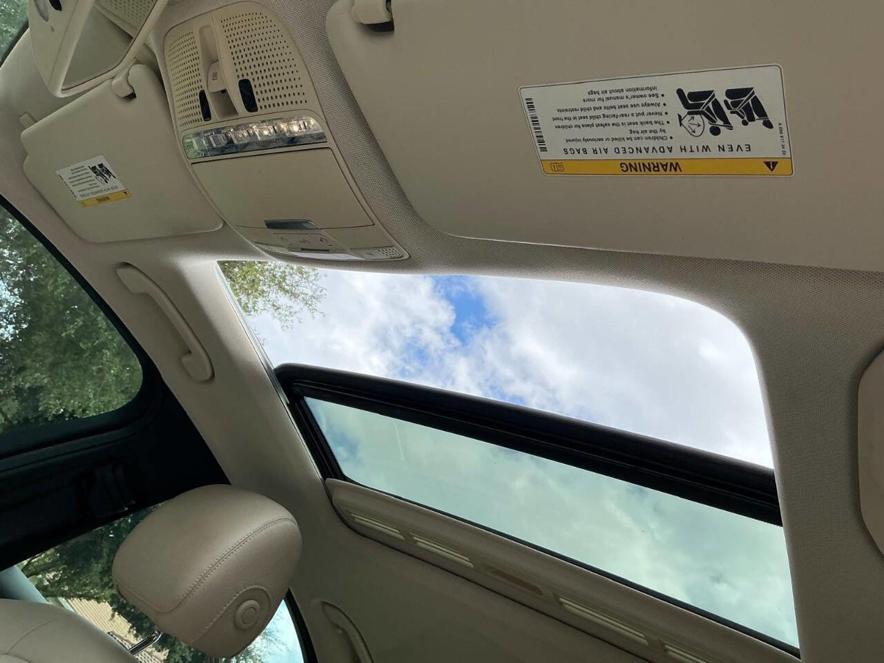 Used 2018 Mercedes-Benz C 300 Sedan image 40