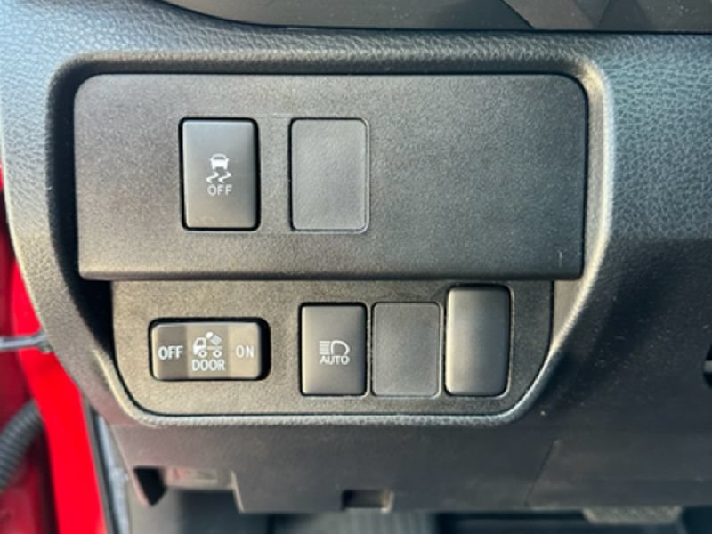 Used 2022 Toyota Tacoma SR5 RWD image 9