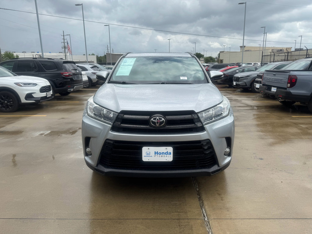 Used 2017 Toyota Highlander SE FWD image 3