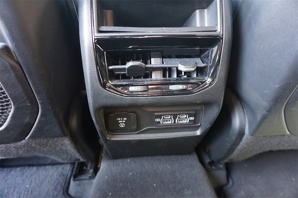 Used 2022 Jeep Grand Cherokee Altitude image 16