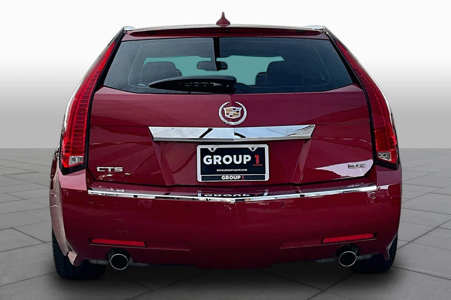 Used 2010 Cadillac CTS Premium RWD image 4