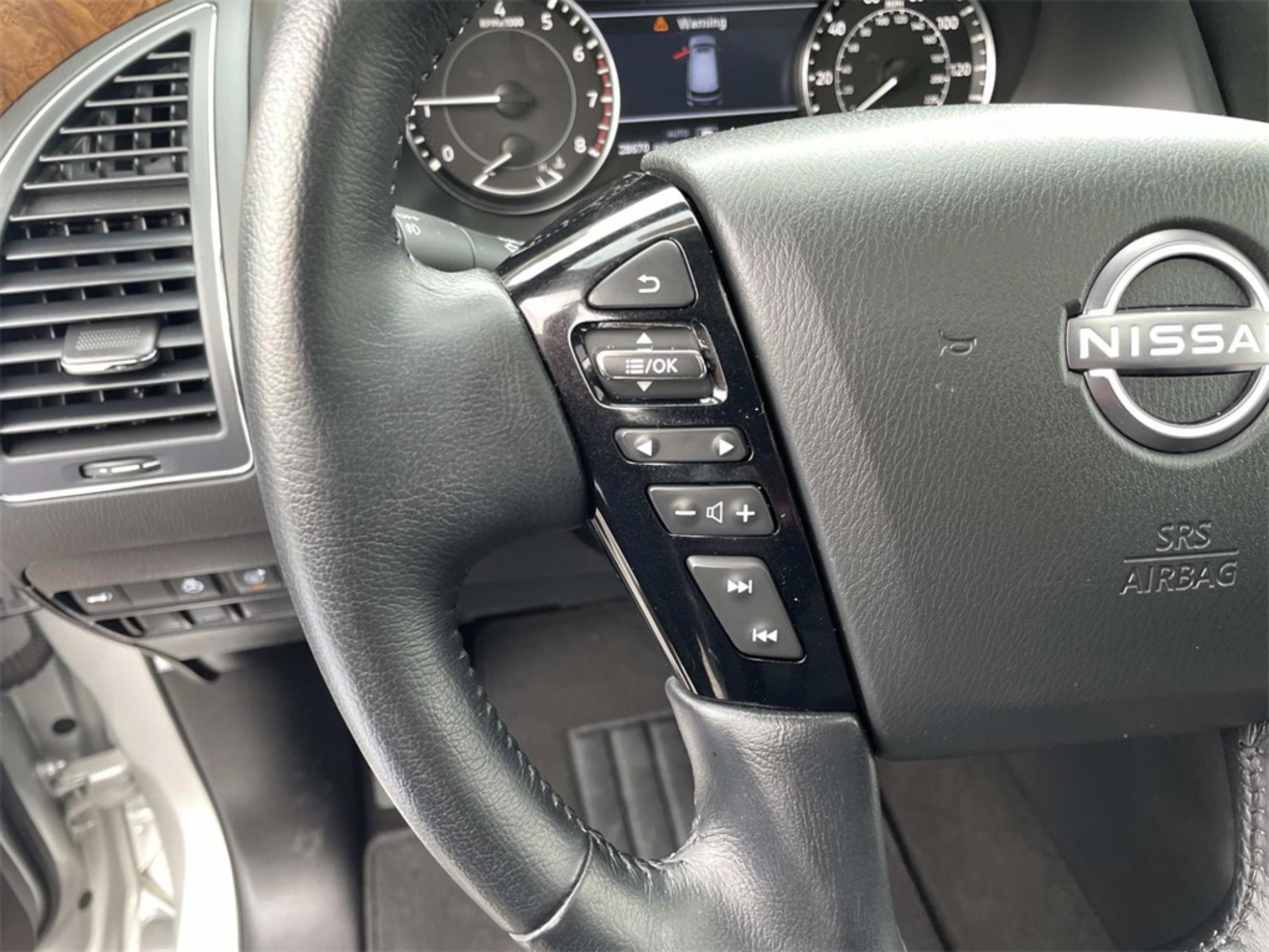 Used 2024 Nissan Armada SL w/ Captain's Chairs Package image 19