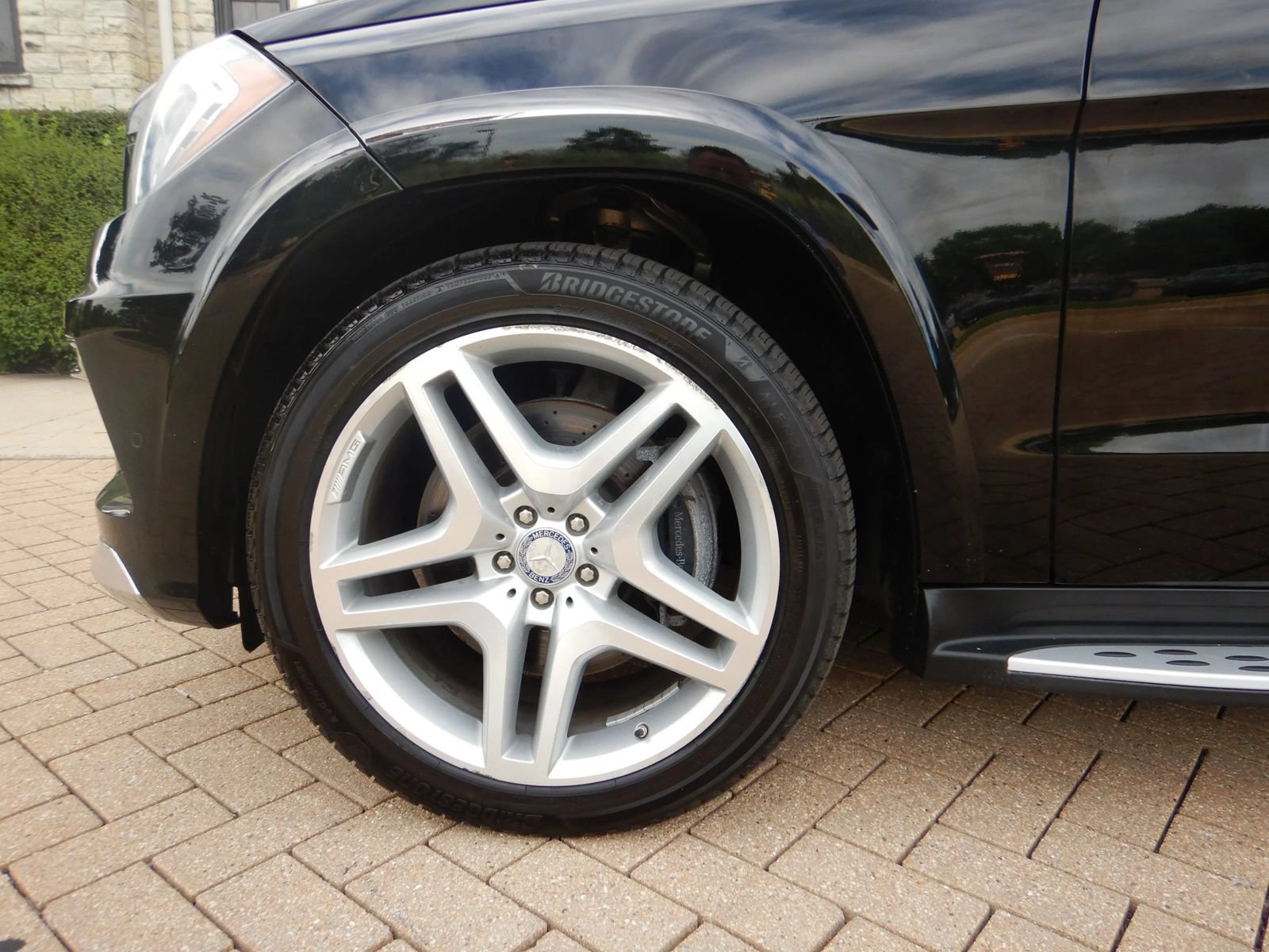 Used 2015 Mercedes-Benz GL 550 4MATIC image 25