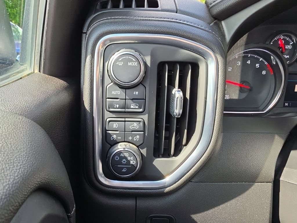 Used 2020 Chevrolet Silverado 1500 LTZ w/ LTZ Plus Package AWD/4WD image 12