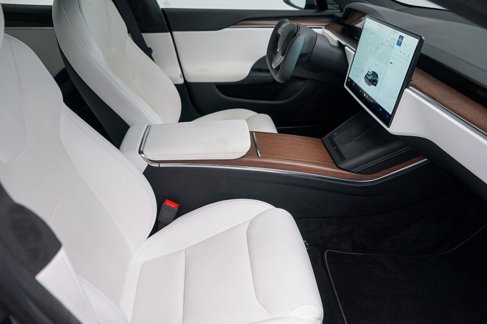 Used 2022 Tesla Model S Standard Range image 14