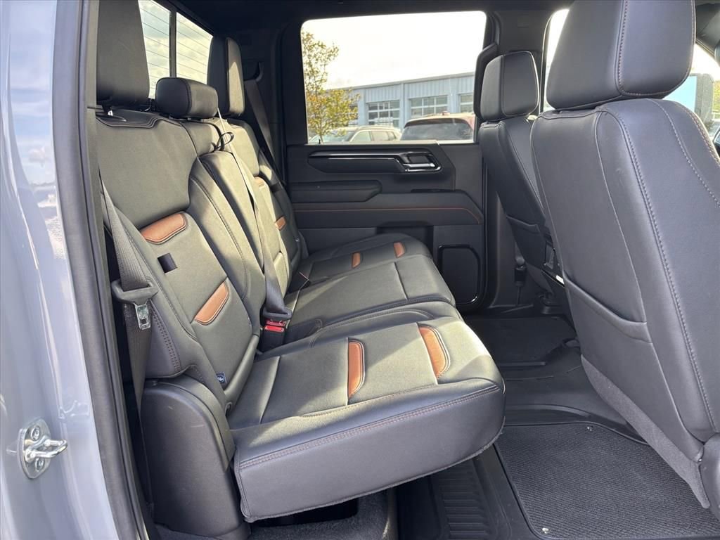 Used 2025 GMC Sierra 2500 AT4 w/ AT4 Premium Plus Package AWD/4WD image 15