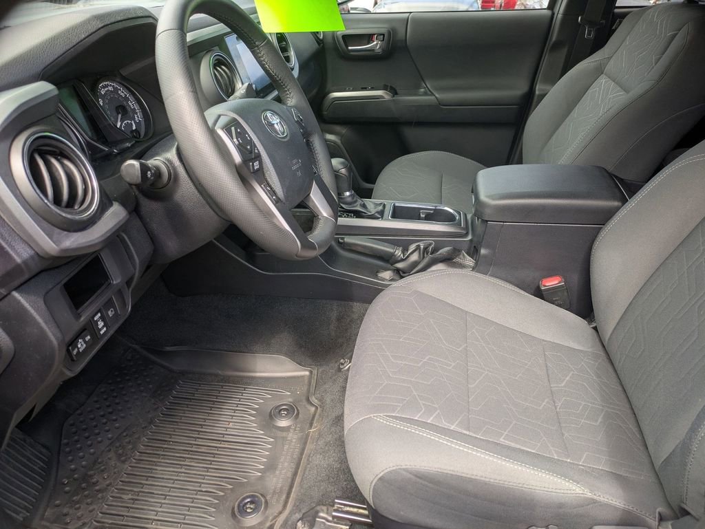 Used 2018 Toyota Tacoma TRD Sport AWD/4WD image 20