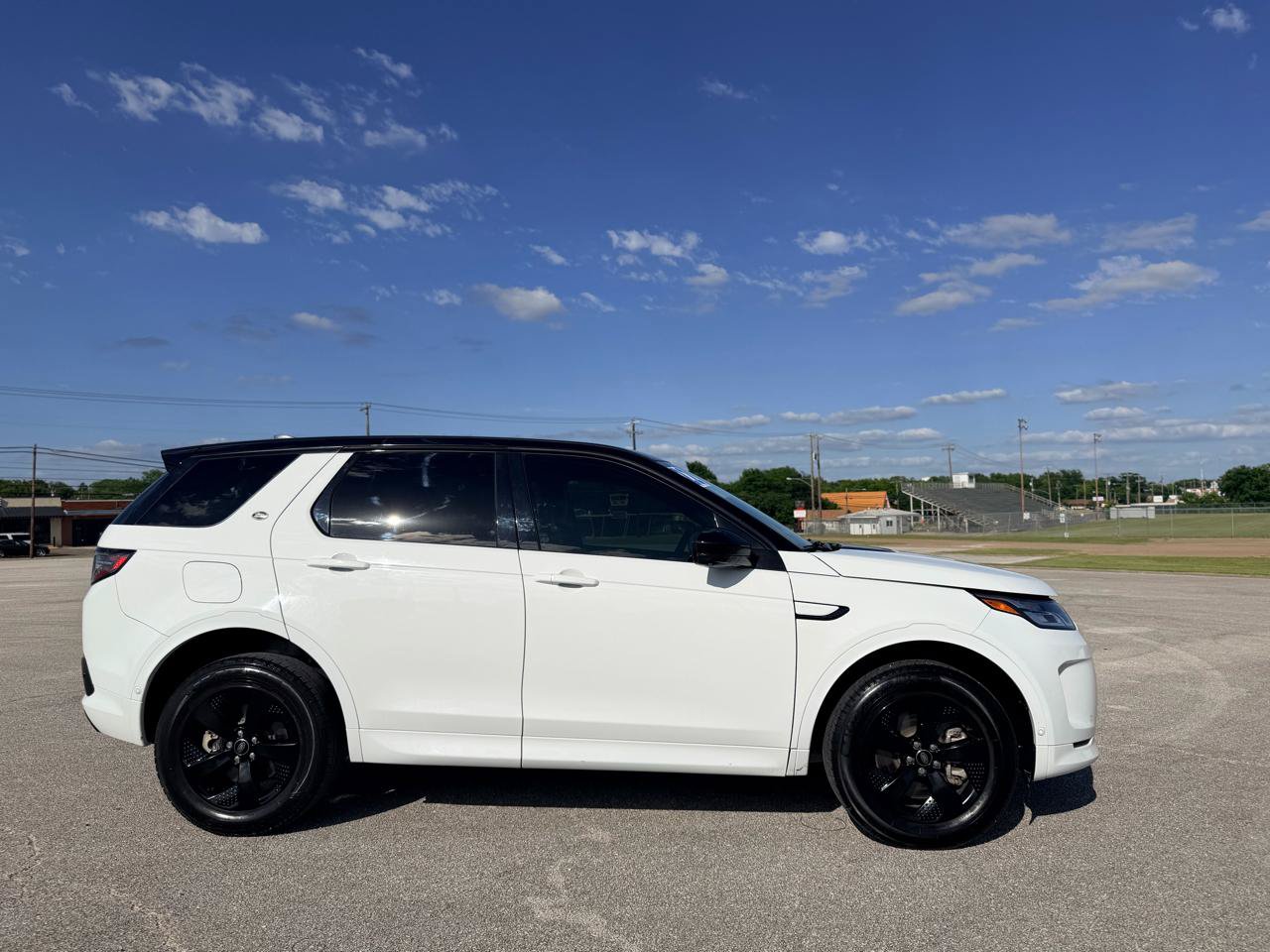 Used 2022 Land Rover Discovery Sport S R-Dynamic AWD/4WD image 2