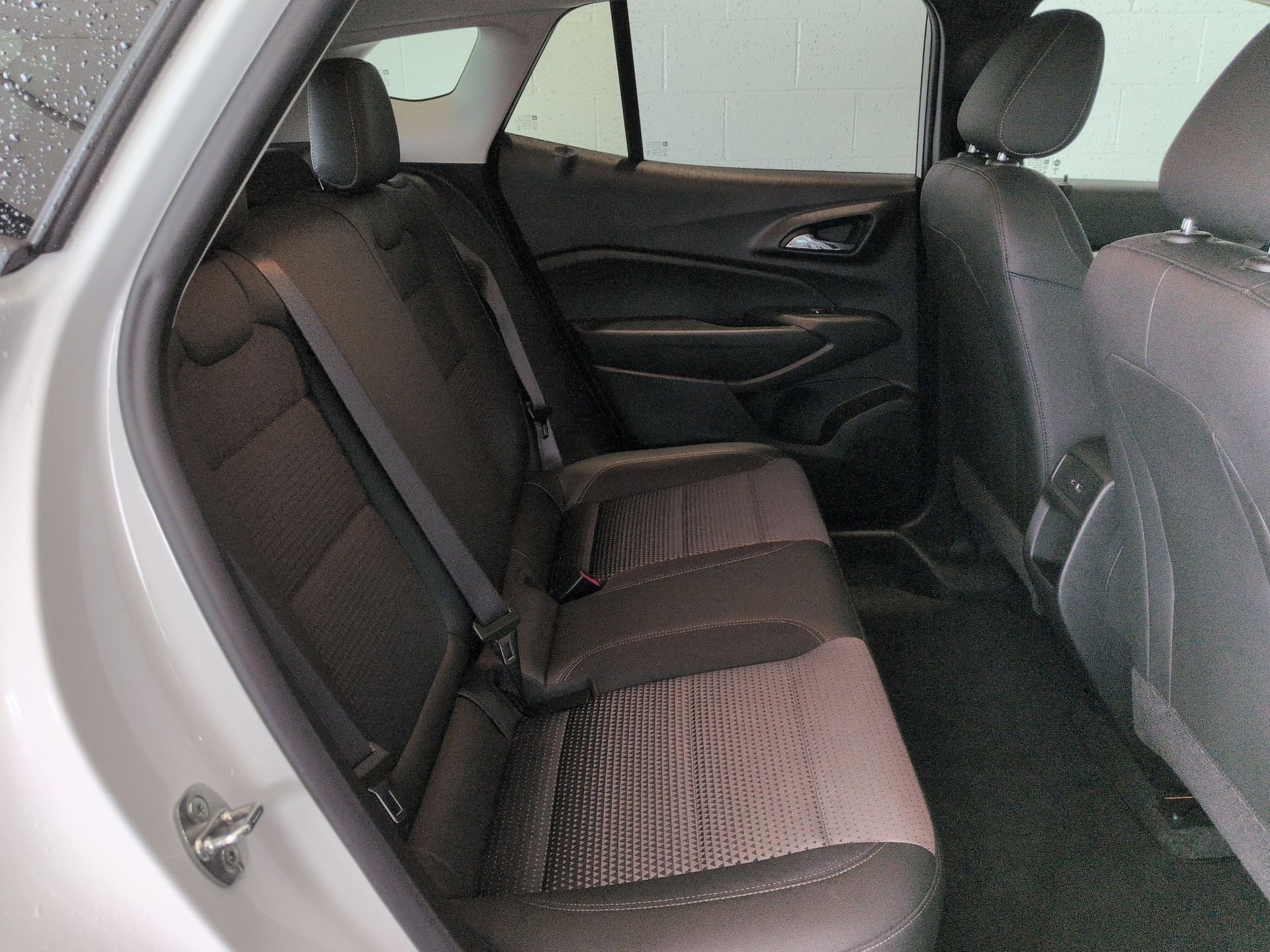Certified 2024 Chevrolet Trax LT FWD image 25