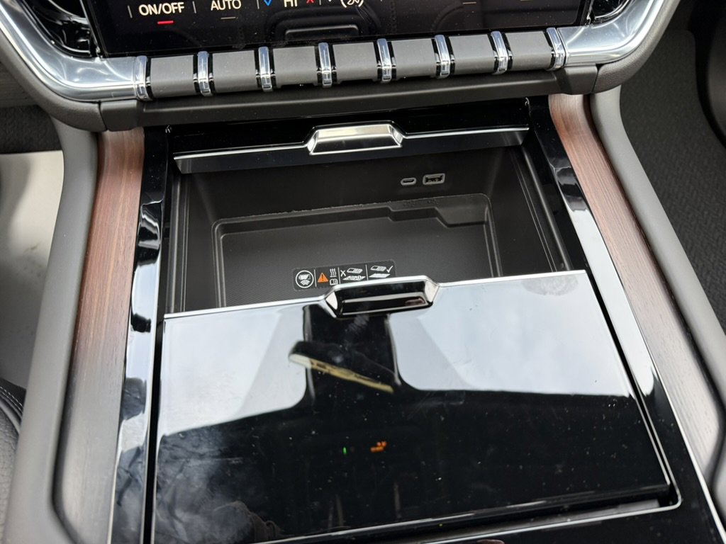 New 2026 GMC Yukon Denali w/ Denali Reserve Package image 18