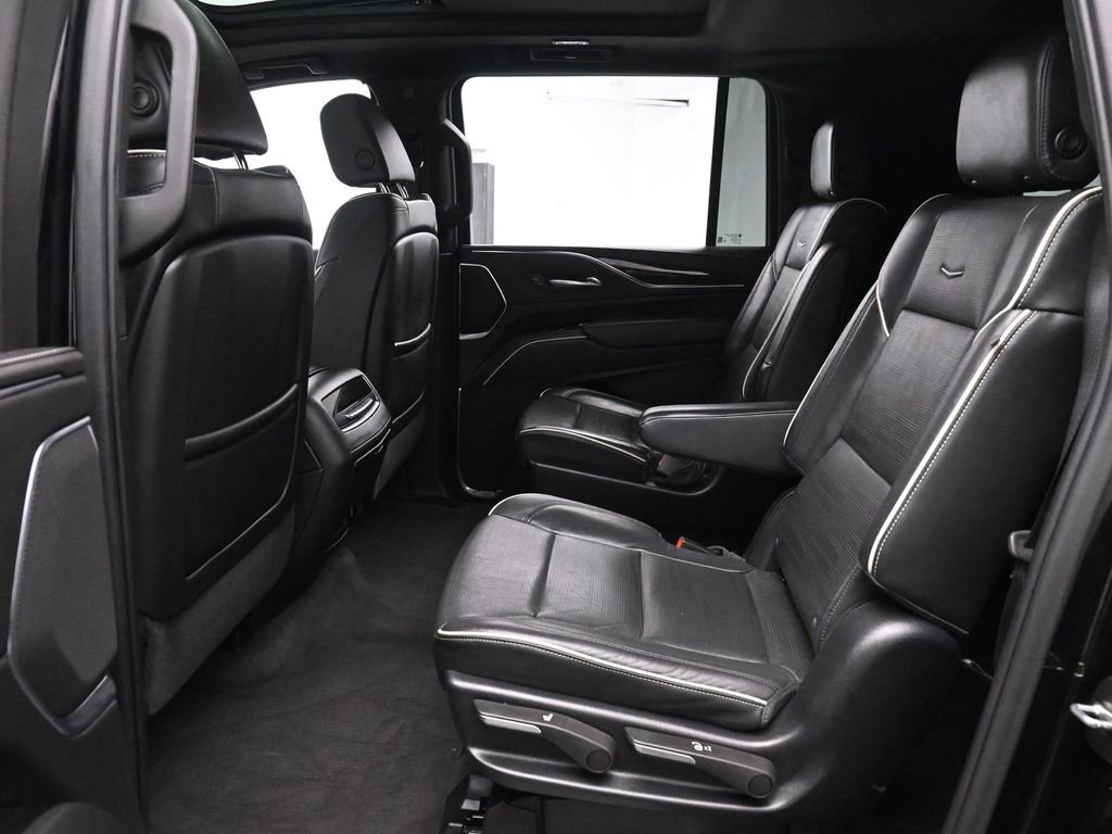 Used 2023 Cadillac Escalade ESV Premium Luxury image 14