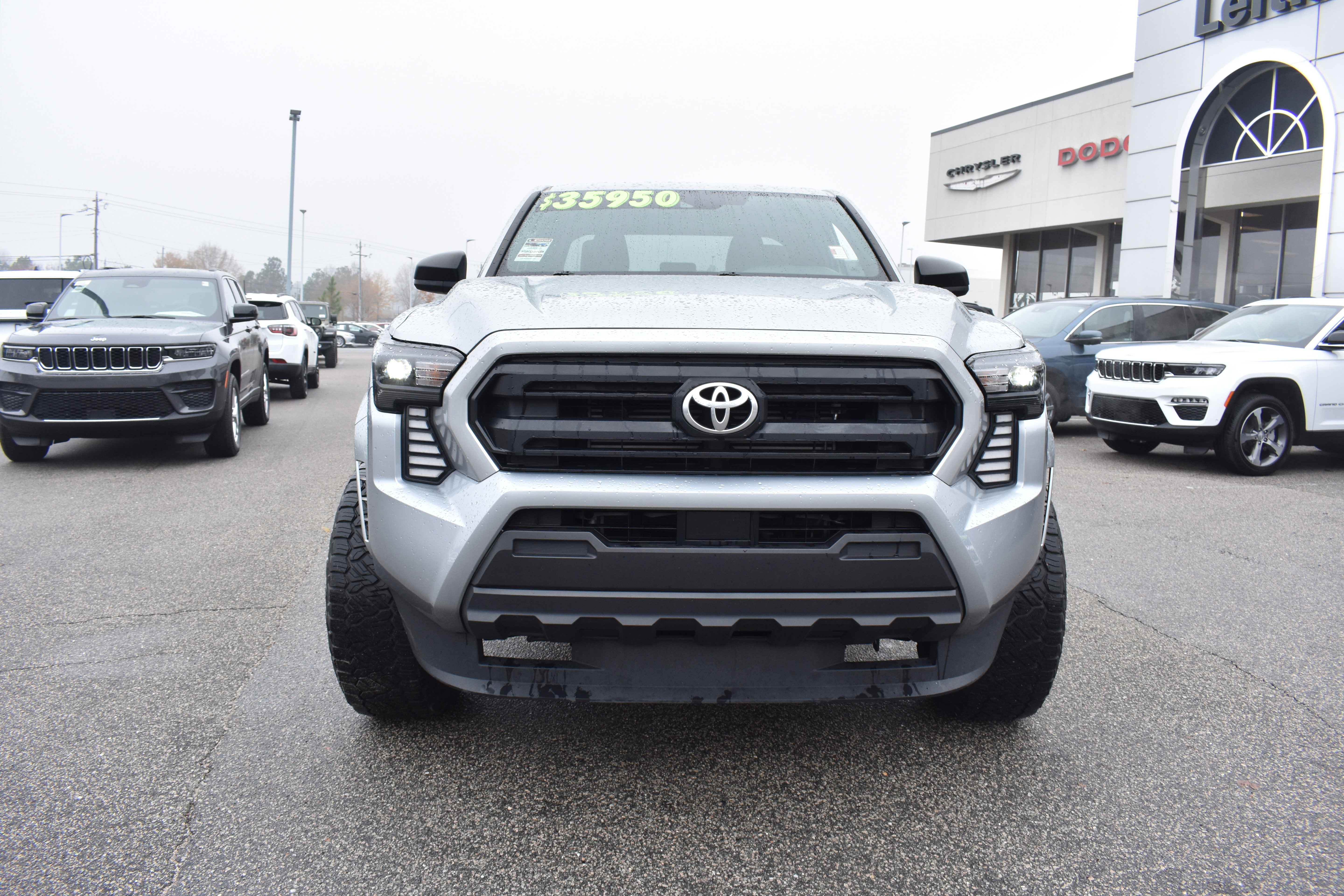 Used 2024 Toyota Tacoma SR image 4
