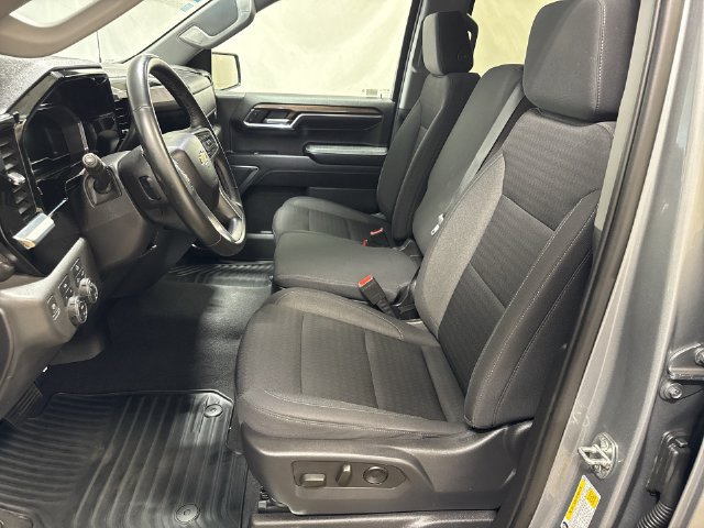 Used 2023 Chevrolet Silverado 1500 LT AWD/4WD image 10