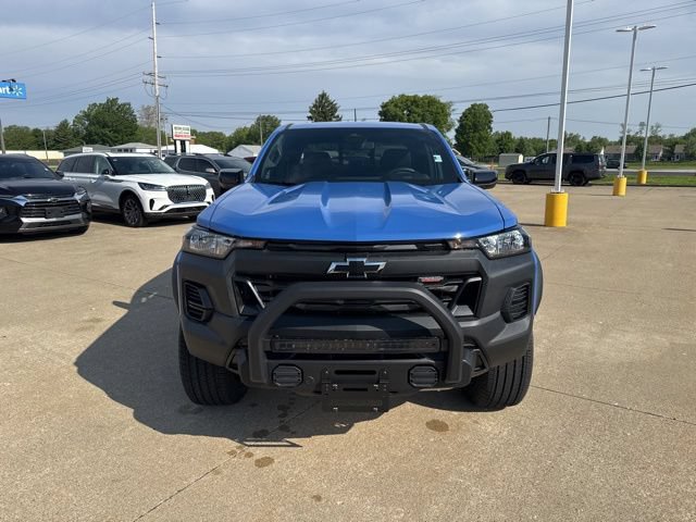 New 2026 Chevrolet Colorado Trail Boss w/ Off-Road Front Bumper Package AWD/4WD image 2