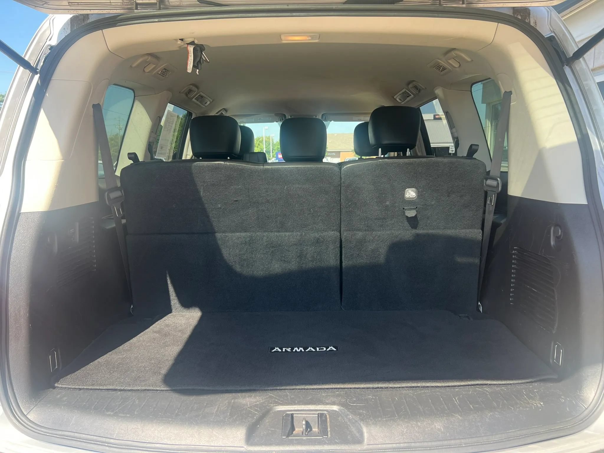 Used 2021 Nissan Armada SV AWD/4WD image 10