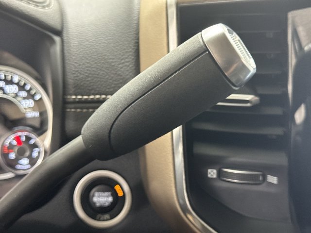 Used 2022 RAM 3500 Laramie AWD/4WD image 16