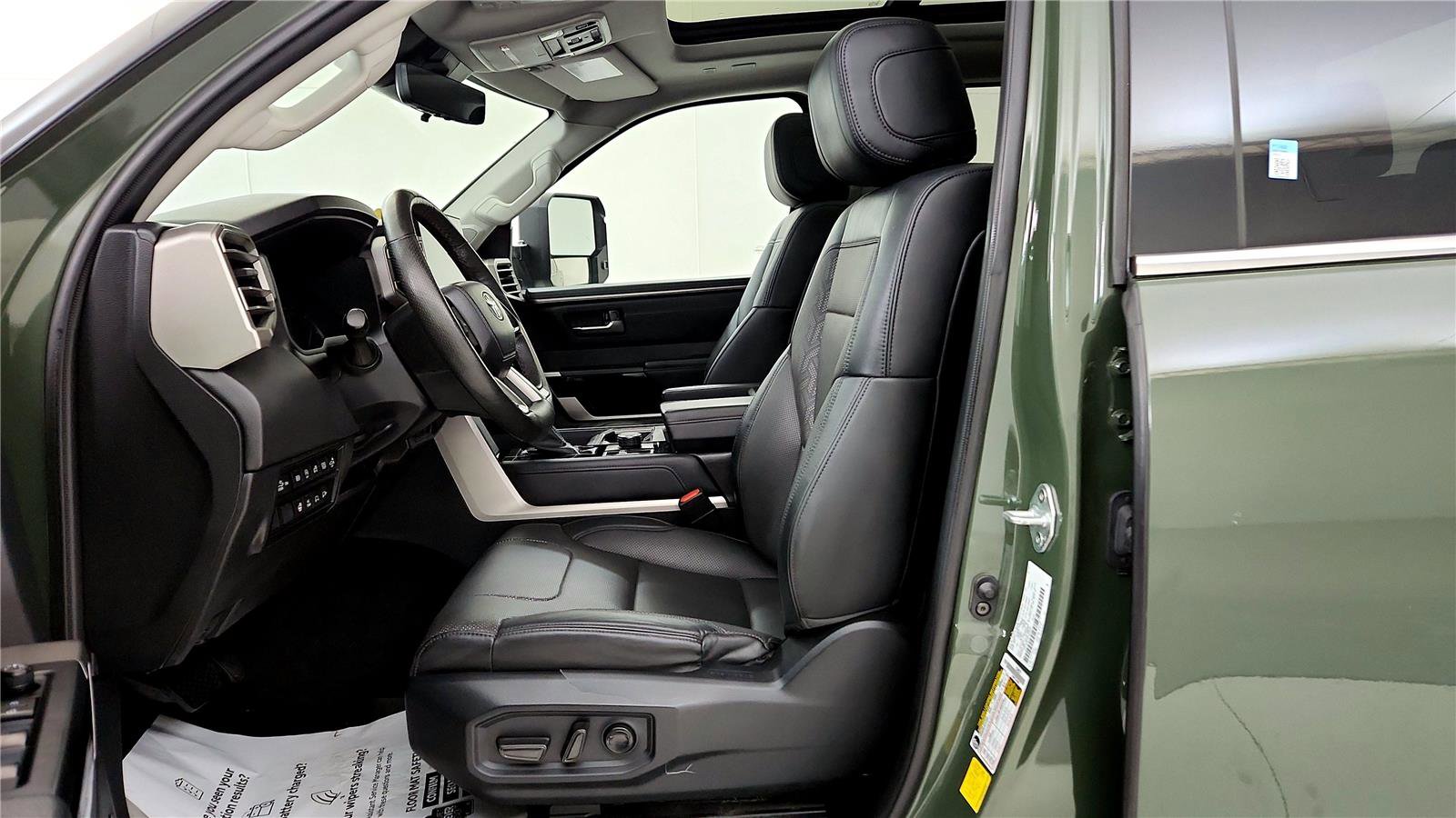 Used 2023 Toyota Tundra Limited AWD/4WD image 21
