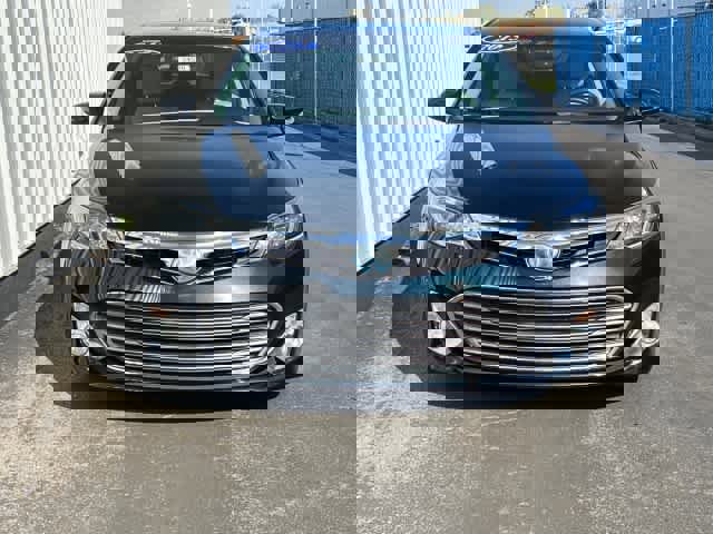 Used 2015 Toyota Avalon Limited image 2
