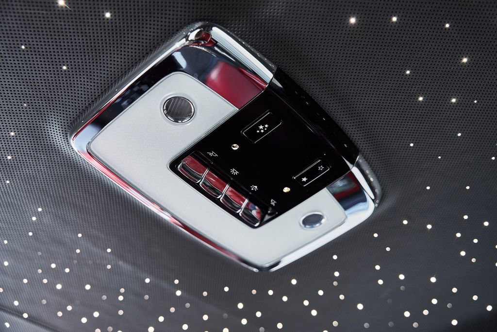 Used 2024 Rolls-Royce Cullinan Black Badge w/ Dark Exterior Package image 61