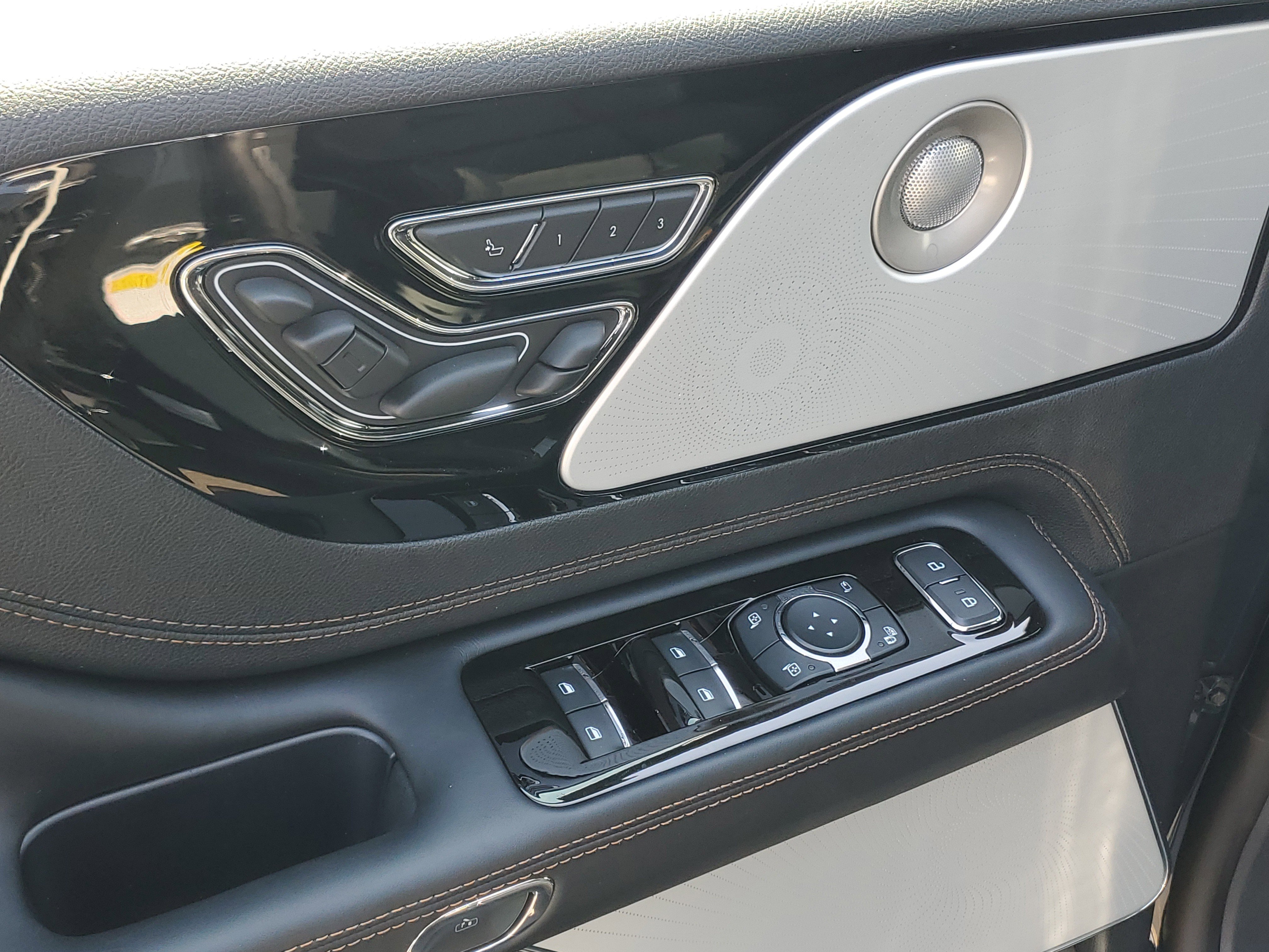 New 2026 Lincoln Aviator Black Label image 9