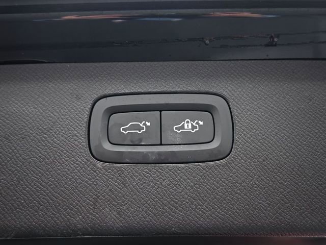 Used 2023 Volvo XC90 B6 Plus w/ Protection Package Premier image 28