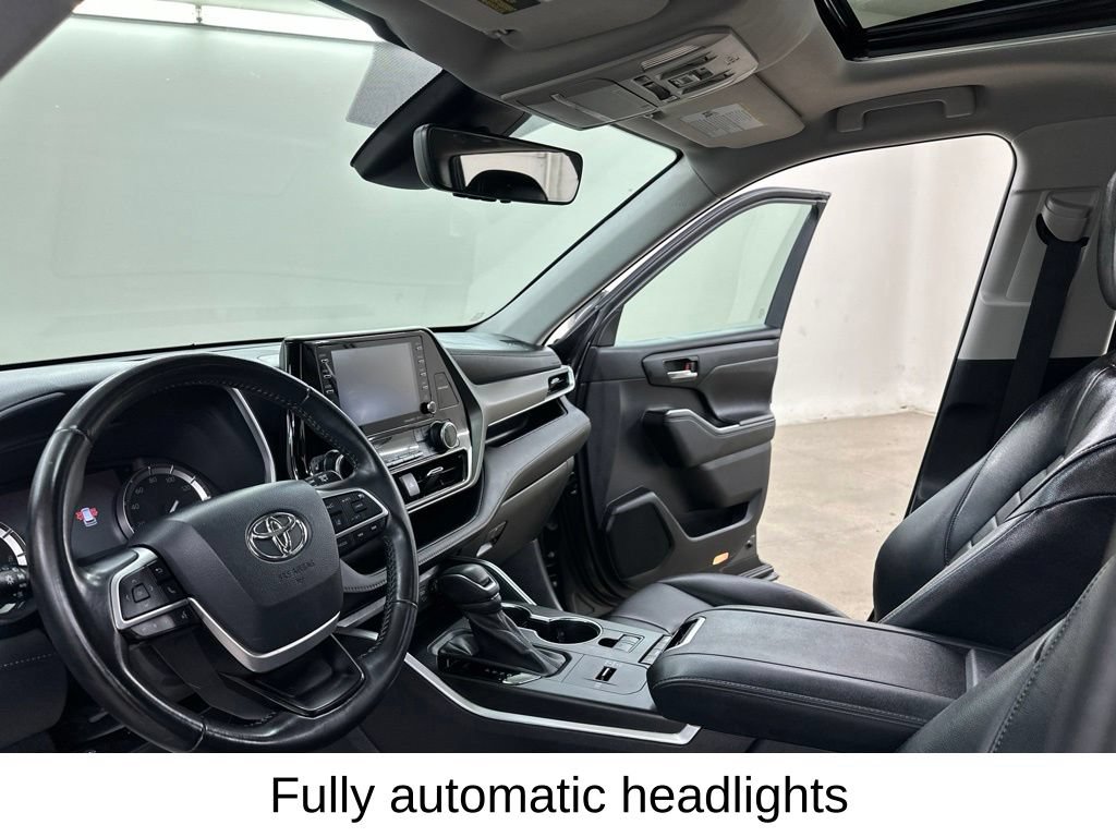 Used 2022 Toyota Highlander XLE FWD image 36