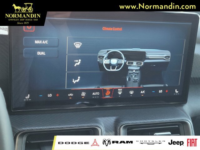 Used 2024 Ford Mustang Coupe RWD image 12