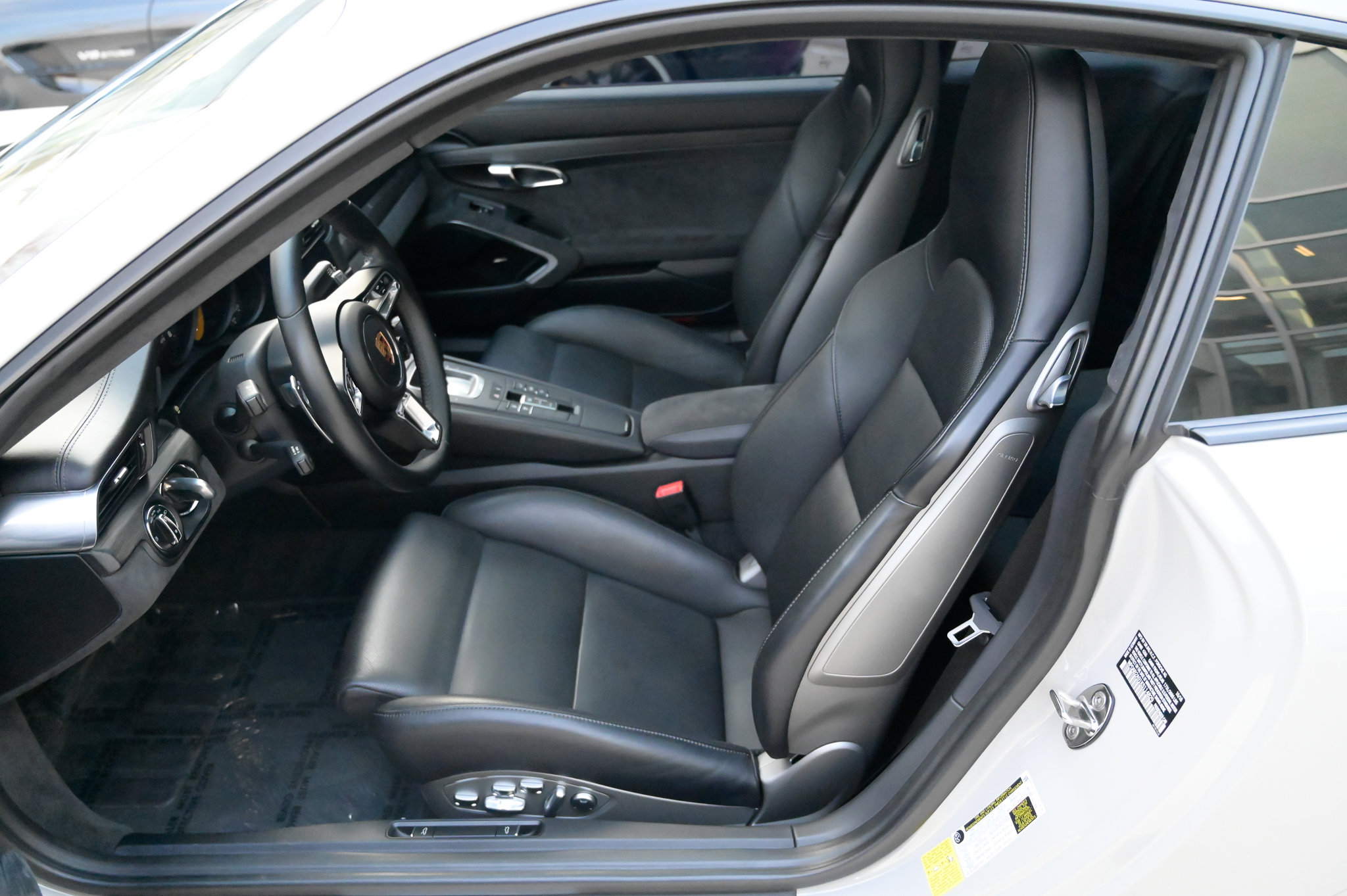 Used 2019 Porsche 911 Carrera GTS image 17