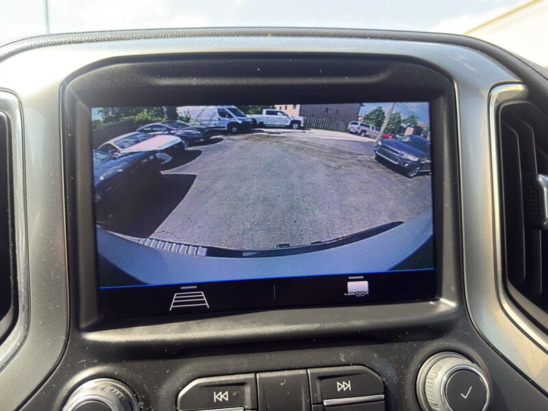 Used 2022 Chevrolet Silverado 2500 LT AWD/4WD image 12